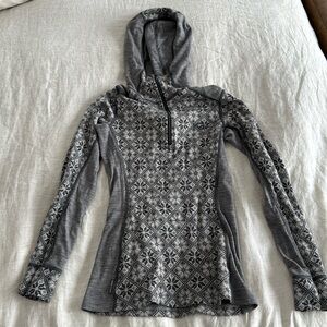 KARI TRAA hooded merino wool 1/4 zip shirt size small